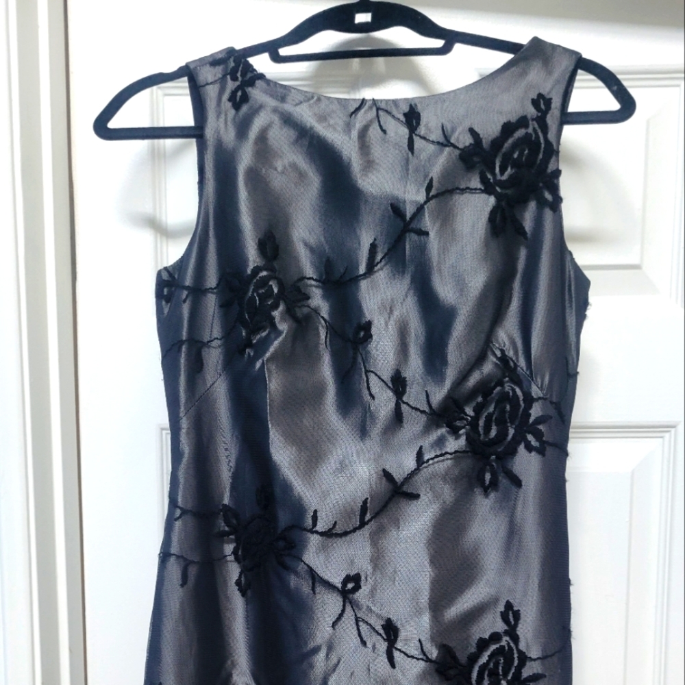 La Femme de Carriere Metallic Silver and Black Dress, Size 6